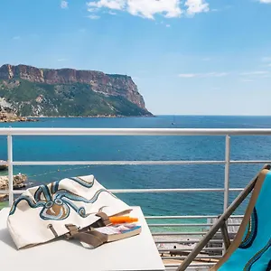 De La - Mahogany 3*, Cassis France