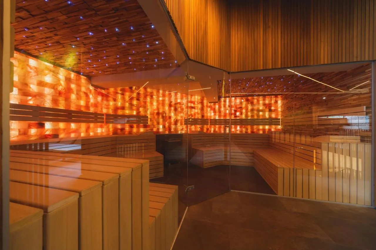 Hotel & Wellness Royal Astrid Ostend 3*,
